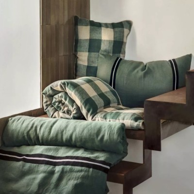 Housse de coussin en lin et coton brodé - Skagen