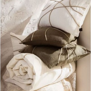 Edredon en lin brodé - Marbella Edredon en lin brodé - Marbella