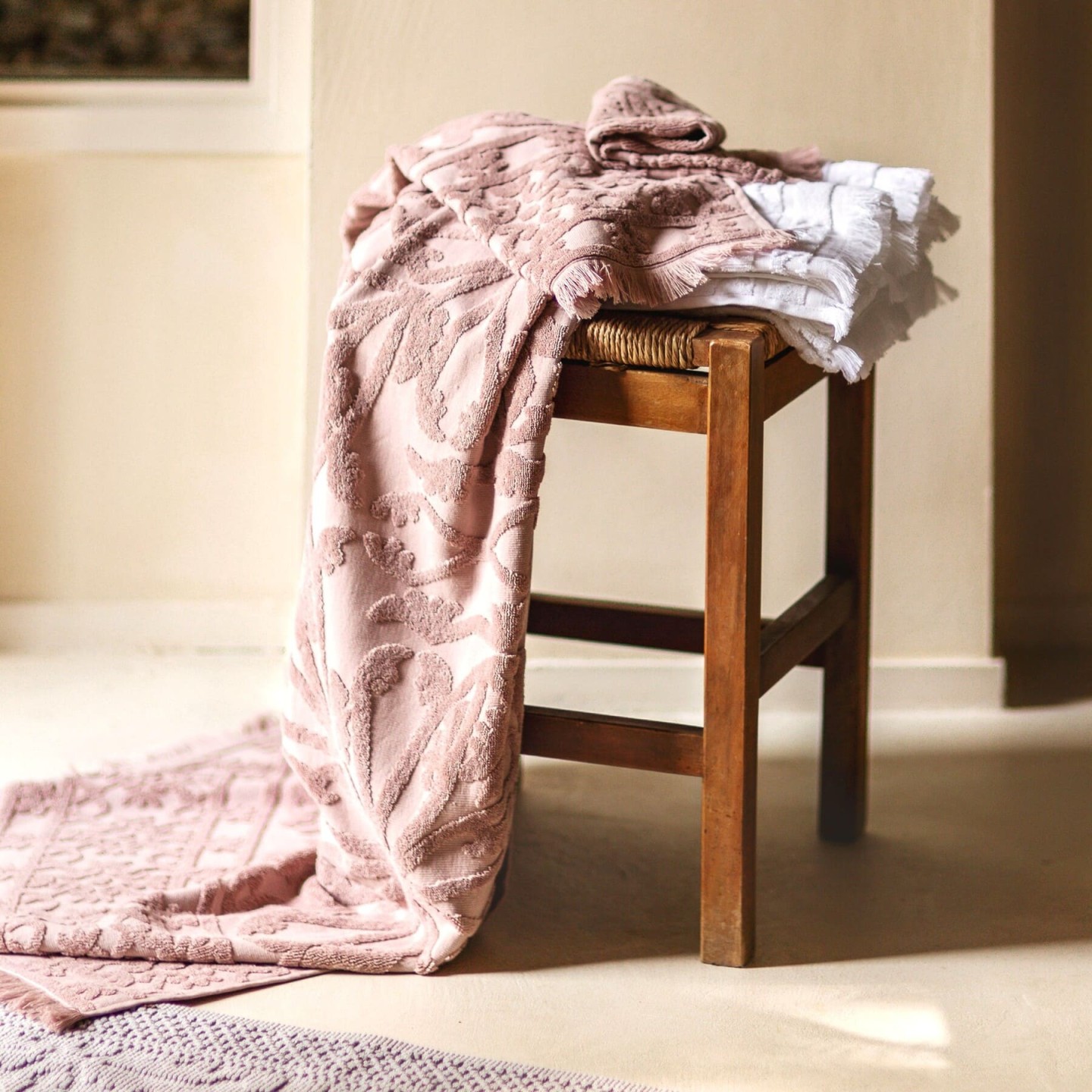 Lot De 4 Serviettes De Bain 100 % Coton, Douces Et Absorbantes, Parfaites Pour Un Usage Quotidien, 68,6 X 137,2 Cm, Blanc