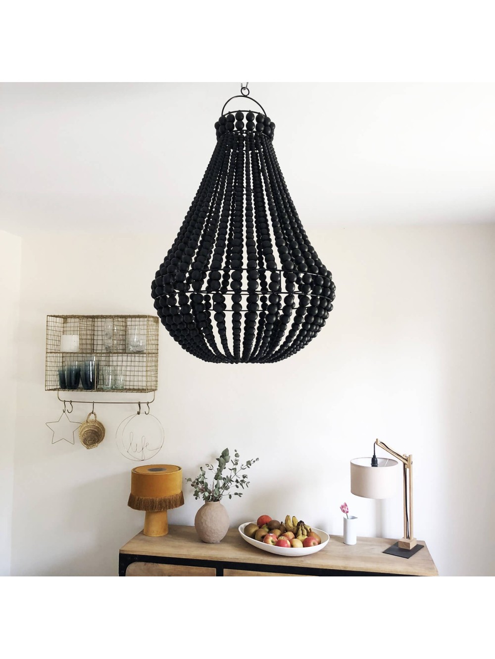 LUSTRE EN PERLES DE BOIS NOIR DIA.30 H.50CM